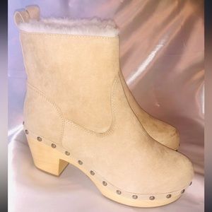 Steve Madden Girl Clog Booties Svet Sand Fab in Beige Size: 7.5